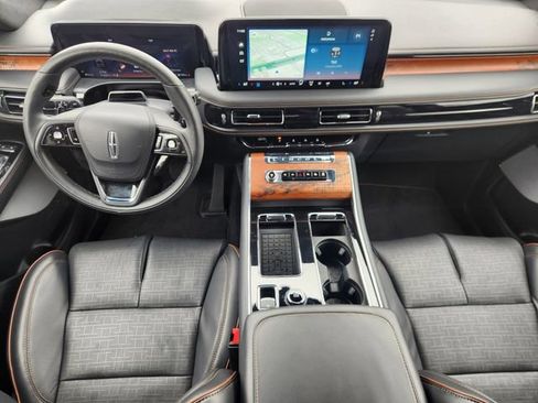 Used 2025 Lincoln Aviator Black Label AWD/4WD image 26