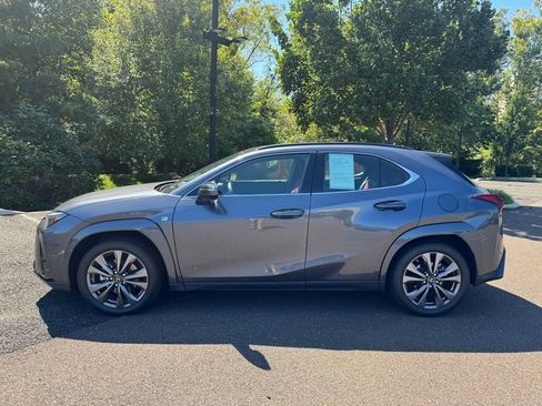 Used 2024 Lexus UX 250h F Sport AWD/4WD image 2