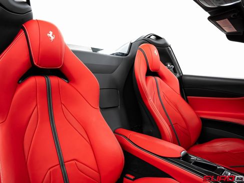 Used 2022 Ferrari 812 GTS image 39