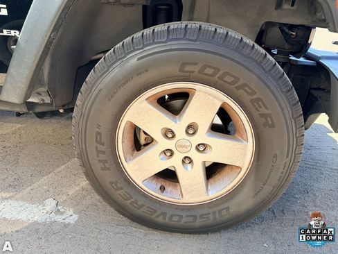 Used 2013 Jeep Wrangler Sport AWD/4WD image 6