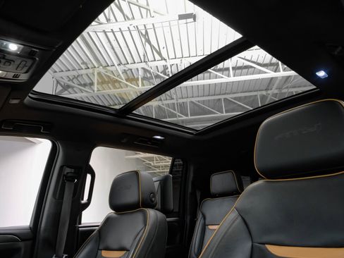 Used 2021 GMC Yukon XL AT4 w/ AT4 Premium Plus Package image 5