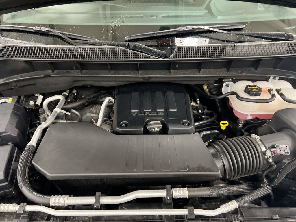 Used 2026 Chevrolet Silverado 1500 LT AWD/4WD image 25