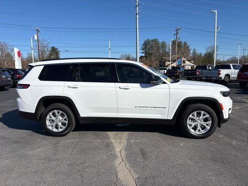 Used 2024 Jeep Grand Cherokee L Limited w/ Luxury Tech Group II image 2