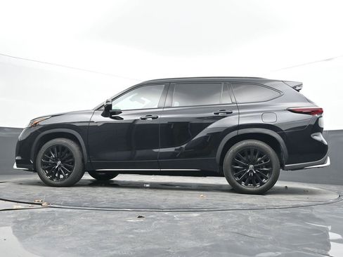 Used 2025 Toyota Highlander XSE image 29