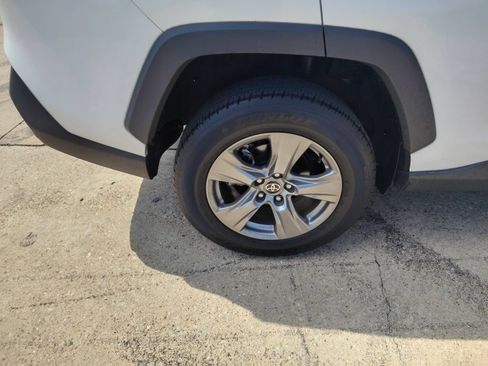 Used 2023 Toyota RAV4 XLE FWD image 14