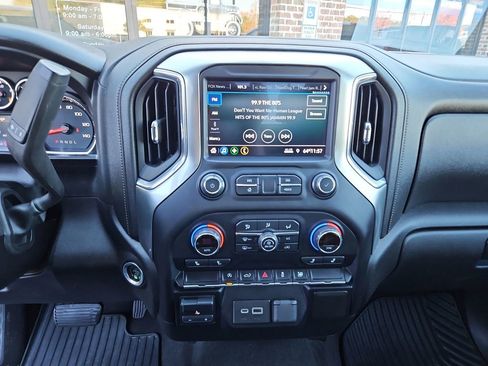 Used 2021 Chevrolet Silverado 1500 LT w/ Bed Protection Package image 15