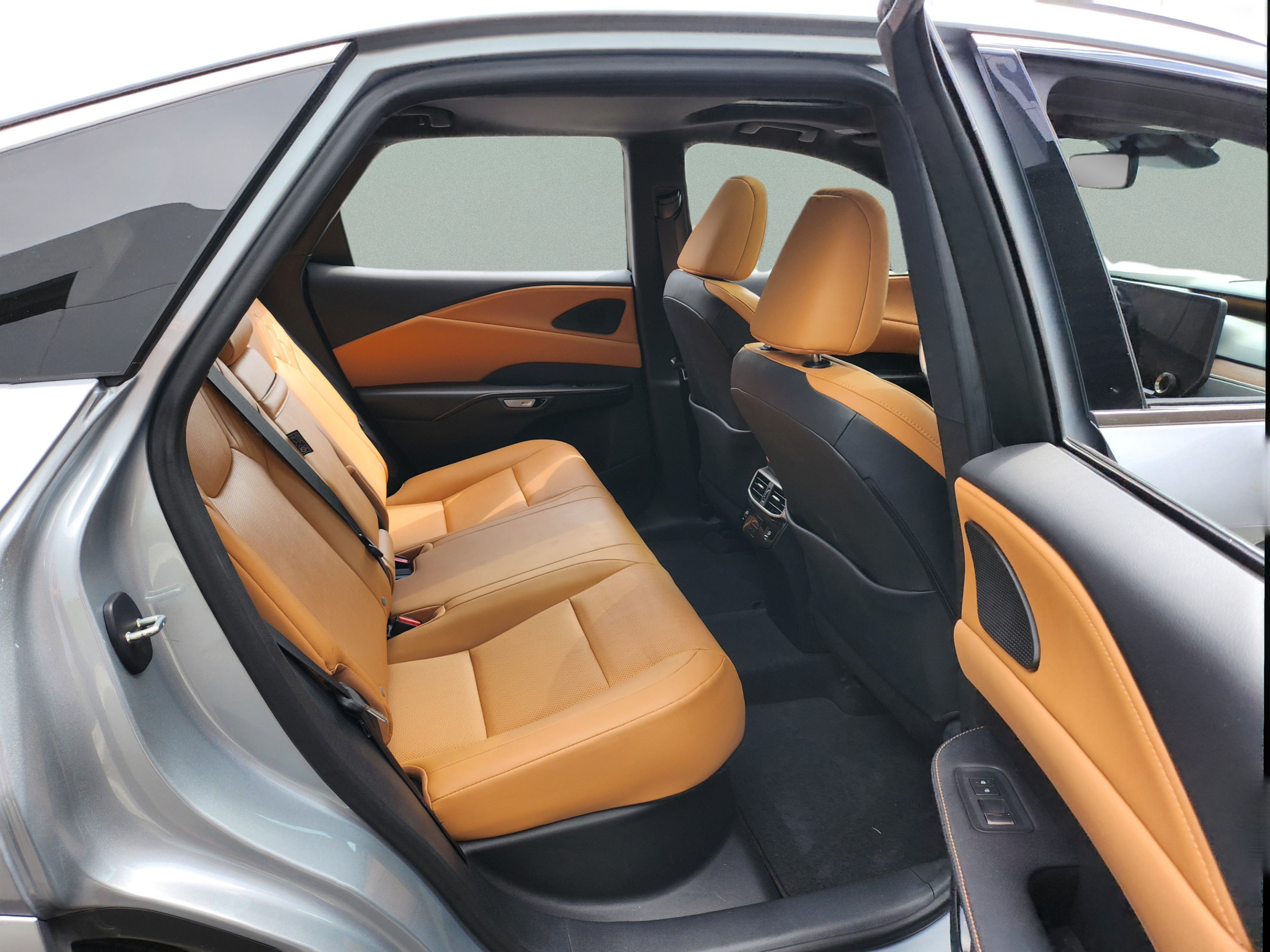 Certified 2024 Lexus RX 350 Premium w/ Cold Area Package FWD image 23