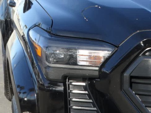 Used 2025 Toyota Tacoma TRD Sport image 5