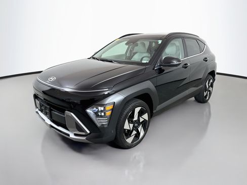 Used 2024 Hyundai Kona Limited AWD/4WD image 3