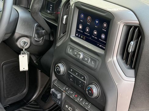 Used 2021 Chevrolet Silverado 1500 Custom image 46