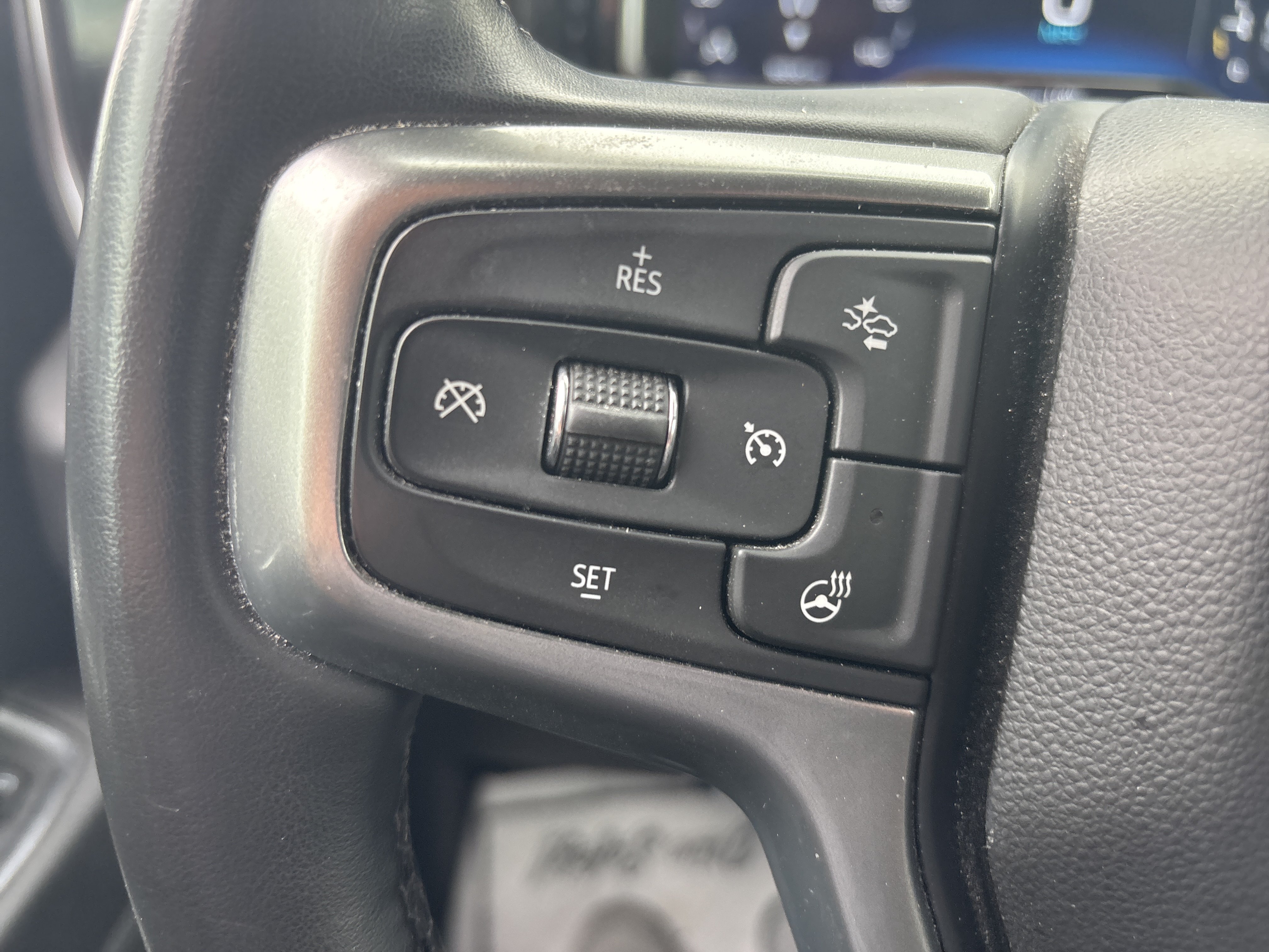 Used 2024 Chevrolet Silverado 1500 LT AWD/4WD image 20