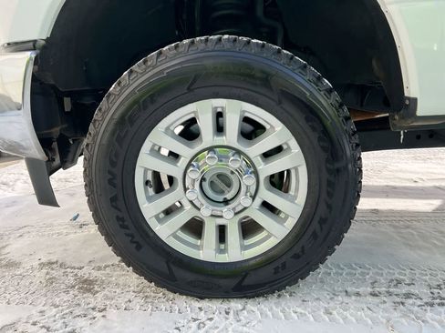 Used 2019 Ford F350 XLT w/ Camper Package image 10