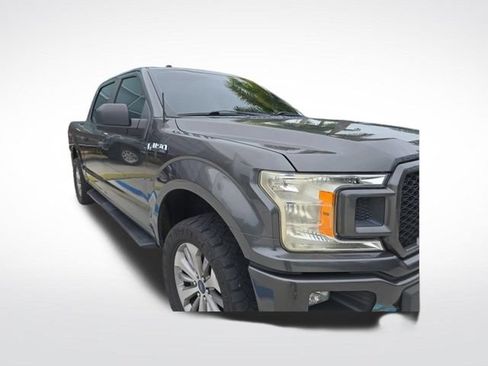 Used 2018 Ford F150 XL w/ Equipment Group 101A Mid AWD/4WD image 3