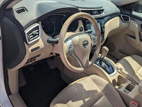 Used 2015 Nissan Rogue SL FWD image 4