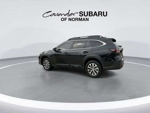 Used 2025 Subaru Outback Premium AWD/4WD image 6