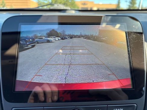 Used 2018 Chevrolet Malibu LT w/ Leather Package FWD image 29