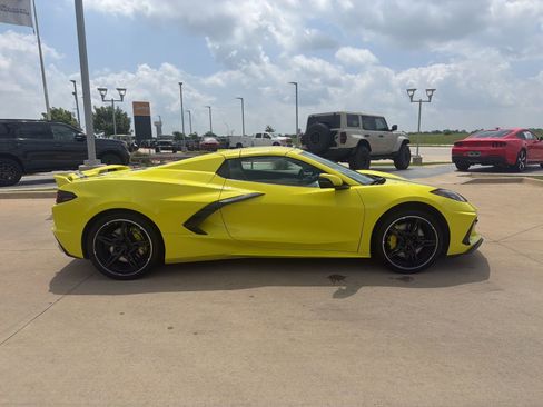 Used 2022 Chevrolet Corvette Stingray Premium Conv w/ Z51 Performance Package RWD image 7
