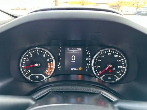 Used 2021 Jeep Renegade Sport image 29