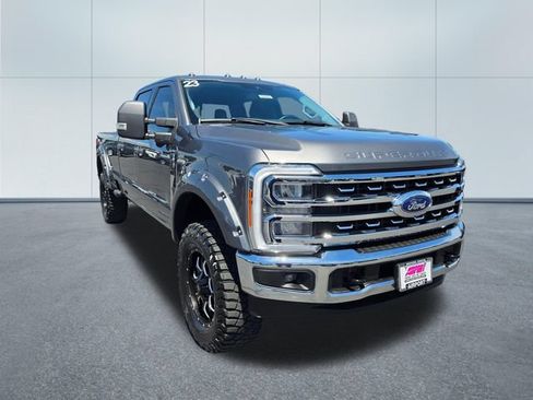 Used 2023 Ford F350 Lariat w/ FX4 Off-Road Package AWD/4WD image 10