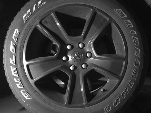 Used 2019 RAM 1500 Sport w/ Leather & Sound Group AWD/4WD image 11