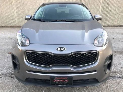 Used 2018 Kia Sportage LX image 2