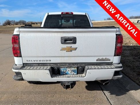 Used 2016 Chevrolet Silverado 2500 High Country w/ High Country Premium Package image 4