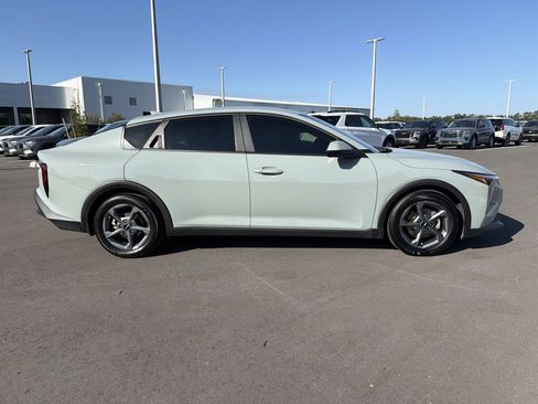 Used 2025 Kia K4 FWD image 3
