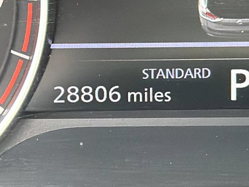 Certified 2023 Nissan Rogue SV FWD image 25