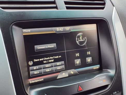 Used 2015 Ford Explorer XLT w/ Equipment Group 202A image 18