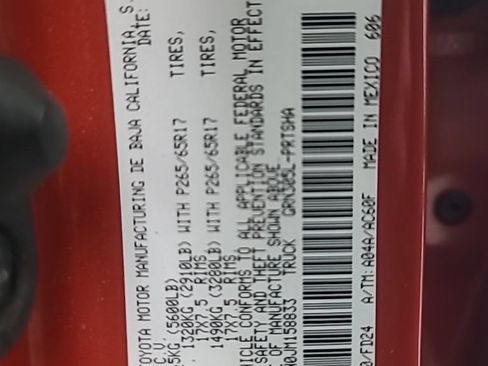 Used 2018 Toyota Tacoma TRD Sport w/ Technology Package AWD/4WD image 42
