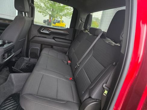 Used 2023 Chevrolet Silverado 1500 LT w/ Z71 Off-Road Package AWD/4WD image 18