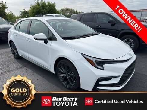 Certified 2025 Toyota Corolla SE FWD image 1