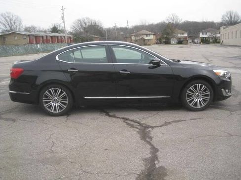 Used 2015 Kia Cadenza Premium w/ Luxury Package image 4