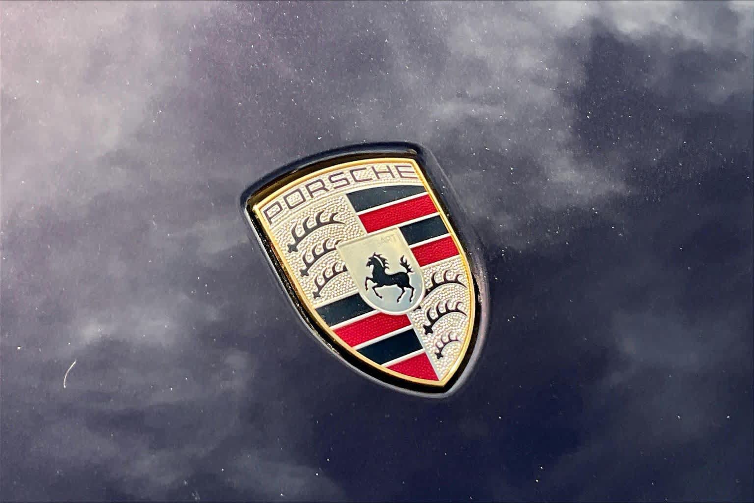 Used 2018 Porsche Cayenne Platinum Edition AWD/4WD image 9
