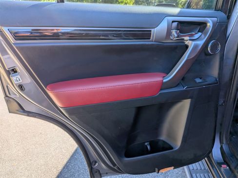 Used 2023 Lexus GX 460 Premium image 28