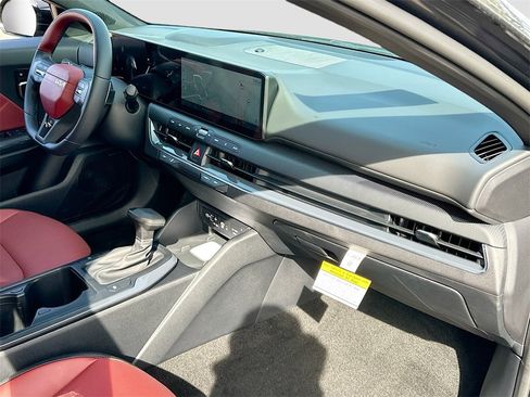 New 2025 Kia K4 GT-Line image 30