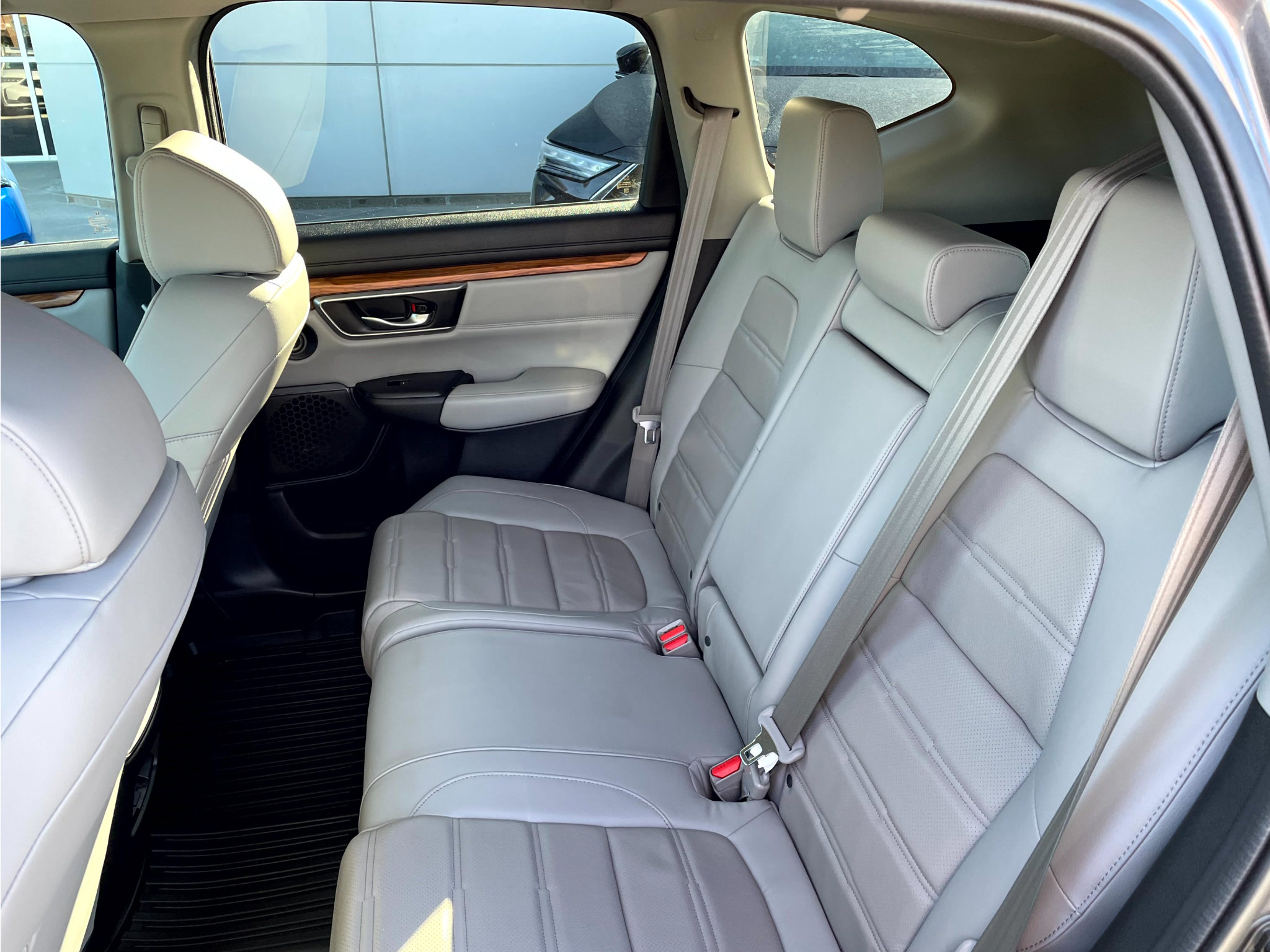 Used 2018 Honda CR-V Touring image 9