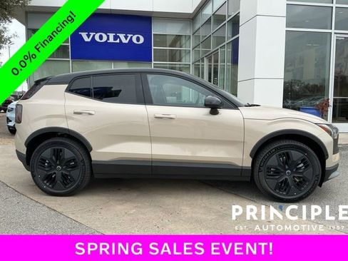 New 2026 Volvo EX30 Cross Country Ultra image 7