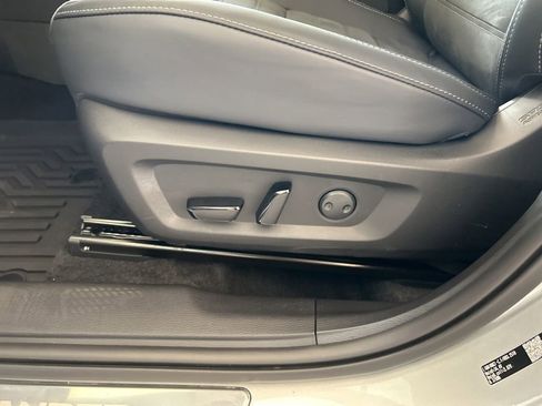 Used 2026 Mitsubishi Outlander SE image 40