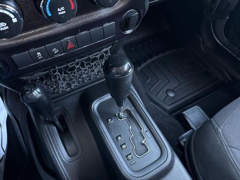 Used 2015 Jeep Wrangler Sport image 20