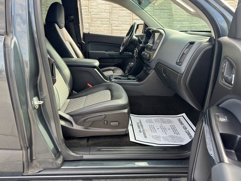 Used 2017 Chevrolet Colorado Z71 image 34