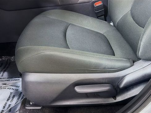 Used 2024 Toyota RAV4 LE image 20