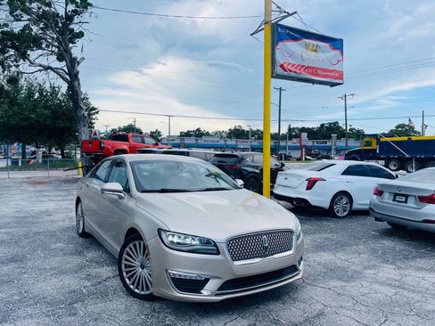 Used 2017 Lincoln MKZ Reserve w/ Luxury Package image 5