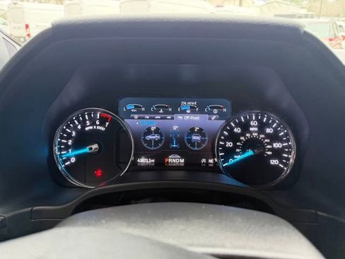 Used 2021 Ford Expedition Limited image 9