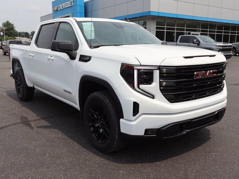 Used 2026 GMC Sierra 1500 Elevation AWD/4WD image 2