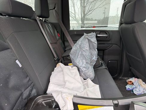 Used 2024 Chevrolet Silverado 2500 Custom w/ Custom Value Package image 18