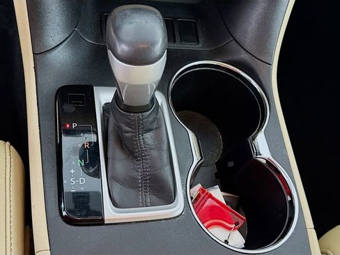 Used 2014 Toyota Highlander Plus image 19