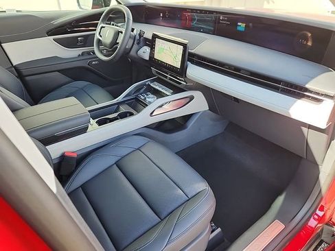 New 2025 Lincoln Nautilus Premier w/ Equipment Group 102A image 14