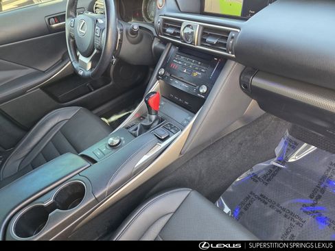 Used 2018 Lexus IS 300 image 31
