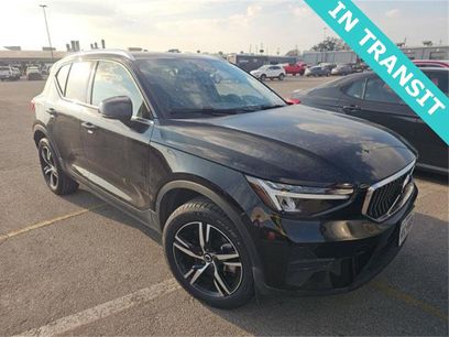 Certified 2025 Volvo XC40 B5 Core